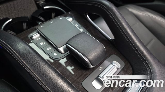 Mercedes-Benz GLE-Class 2021 — photo 18