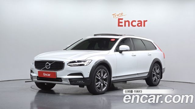 Volvo V90 2018 — photo 1