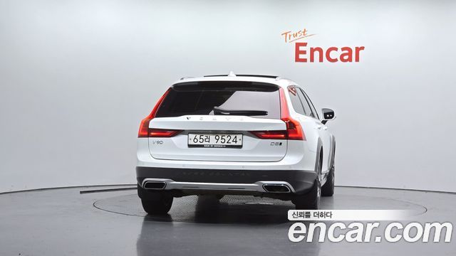 Volvo V90 2018 — photo 4