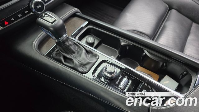 Volvo V90 2018 — photo 12