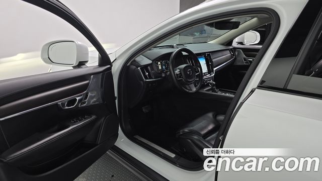 Volvo V90 2018 — photo 13