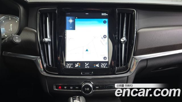Volvo V90 2018 — photo 18
