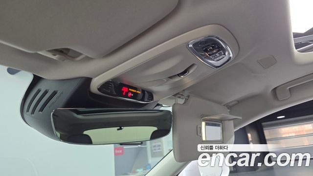 Volvo V90 2018 — photo 23