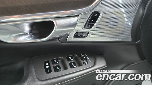 Volvo V90 2018 — photo 25