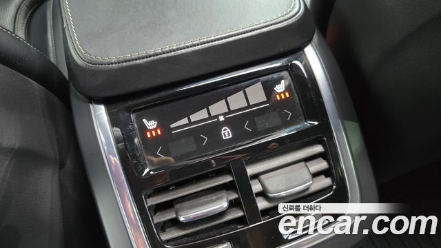 Volvo V90 2018 — photo 28