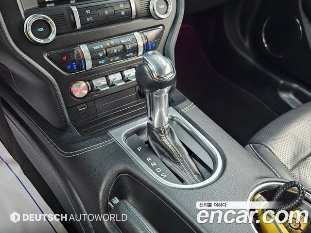Ford Mustang 2019 — photo 9