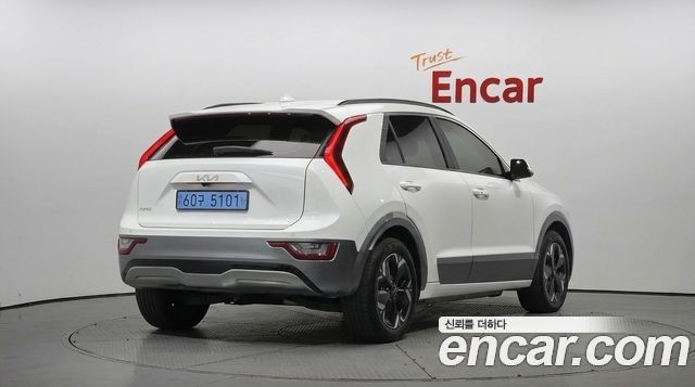 Kia Niro 2024 — photo 2