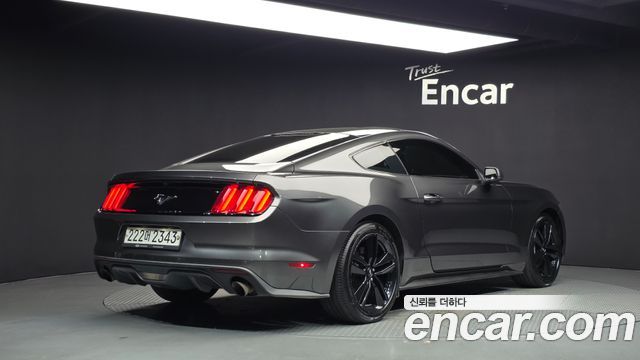Ford Mustang 2016 — photo 2