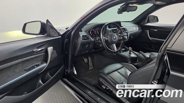 BMW M2 2018 — photo 13