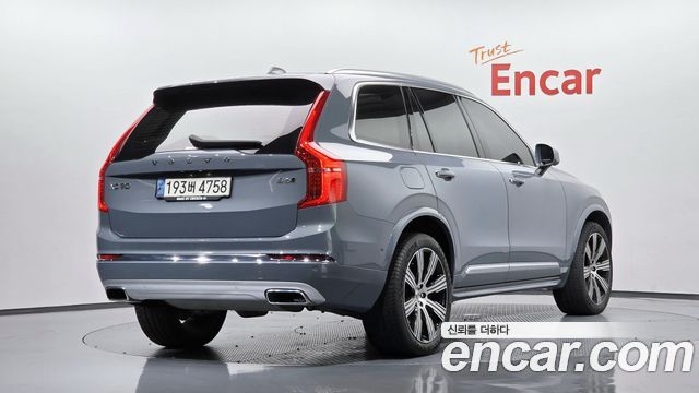 Volvo XC90 2021 — photo 2