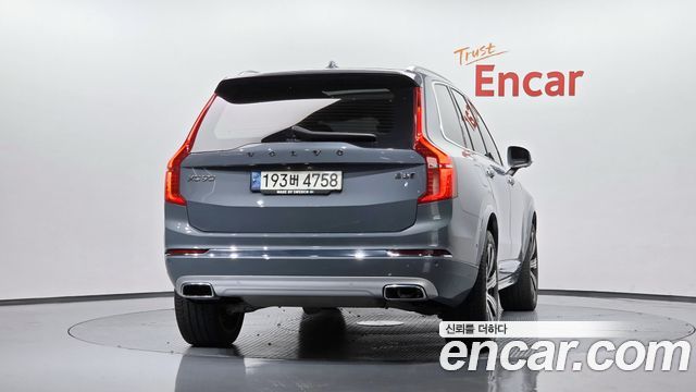 Volvo XC90 2021 — photo 4