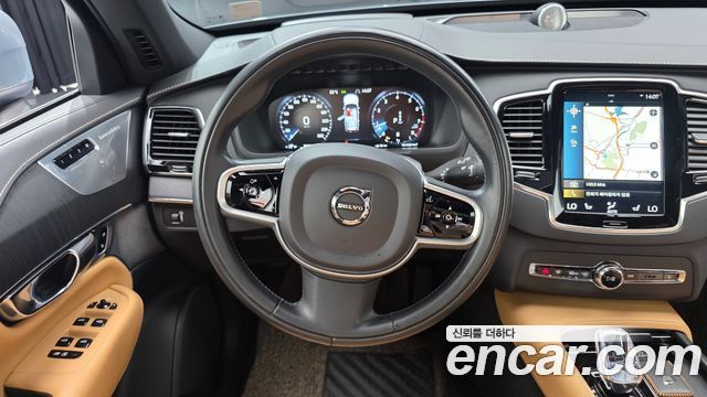 Volvo XC90 2021 — photo 19