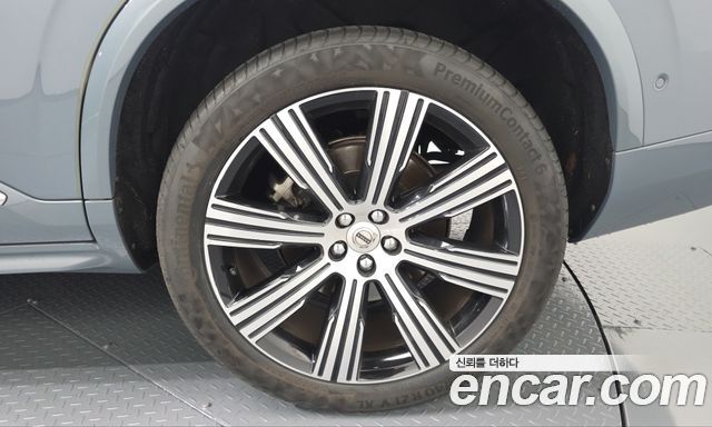 Volvo XC90 2021 — photo 7
