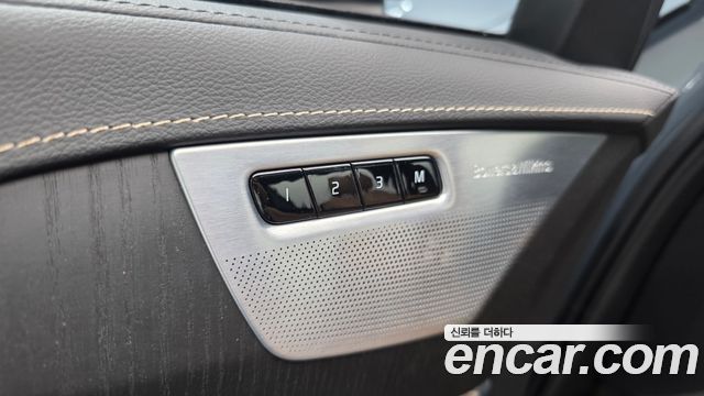 Volvo XC90 2021 — photo 28