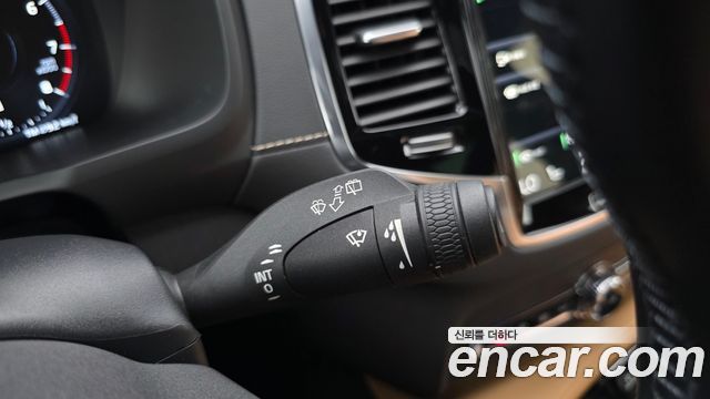 Volvo XC90 2021 — photo 29