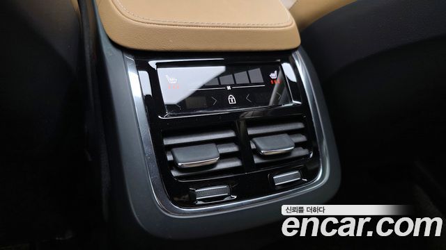 Volvo XC90 2021 — photo 37
