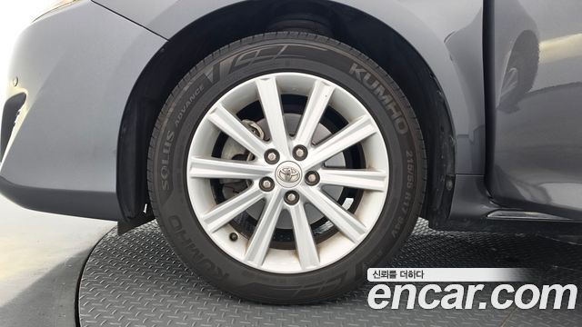 Toyota Camry 2012 — photo 5