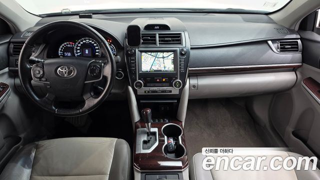 Toyota Camry 2012 — photo 7