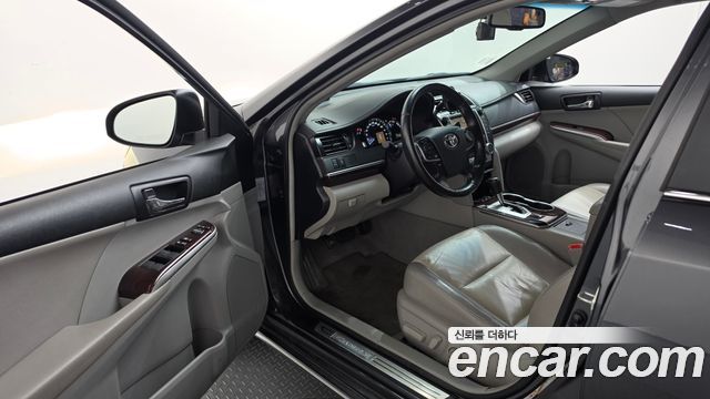 Toyota Camry 2012 — photo 10