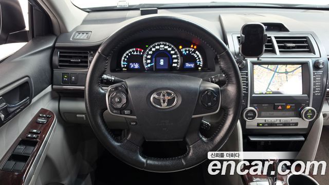 Toyota Camry 2012 — photo 14