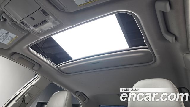 Toyota Camry 2012 — photo 17