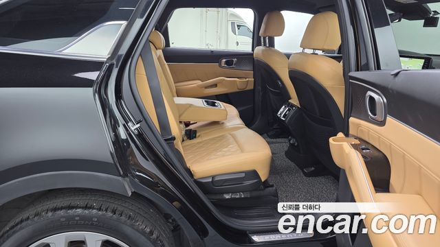 Kia Sorento 2023 — photo 17