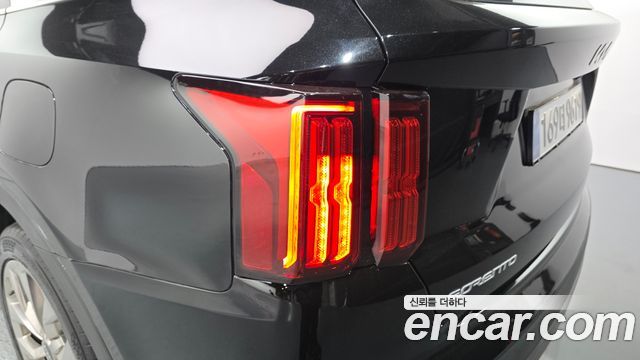 Kia Sorento 2023 — photo 9