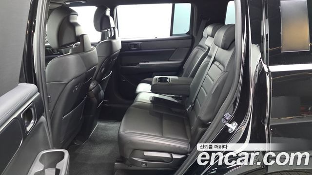 Hyundai Santafe 2025 — photo 18