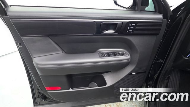 Hyundai Santafe 2025 — photo 14