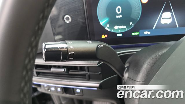 Hyundai Santafe 2025 — photo 27