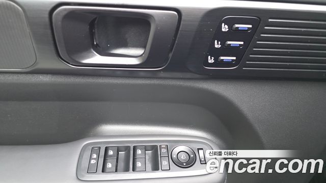 Hyundai Santafe 2025 — photo 29