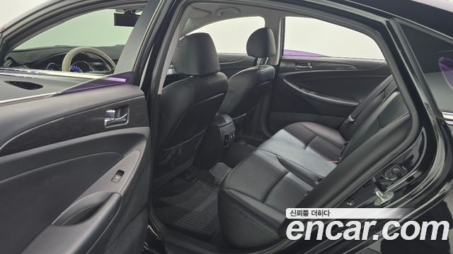 Hyundai Sonata 2013 — photo 18