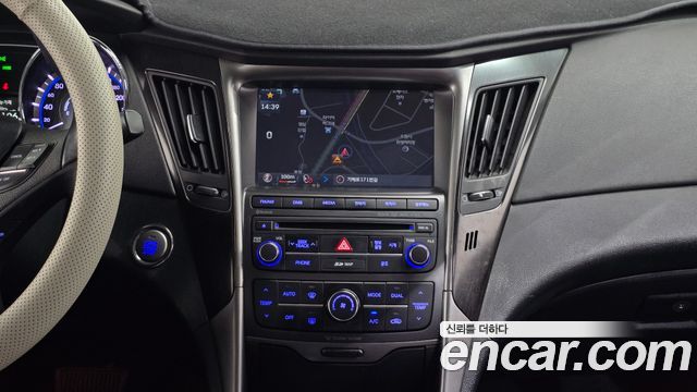 Hyundai Sonata 2013 — photo 21