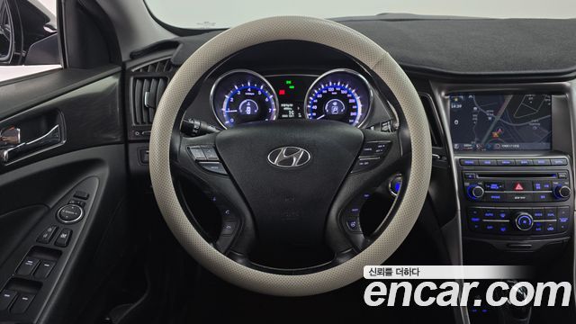 Hyundai Sonata 2013 — photo 22