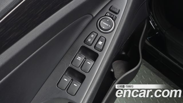 Hyundai Sonata 2013 — photo 30