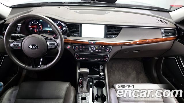 Kia K7 2017 — photo 10