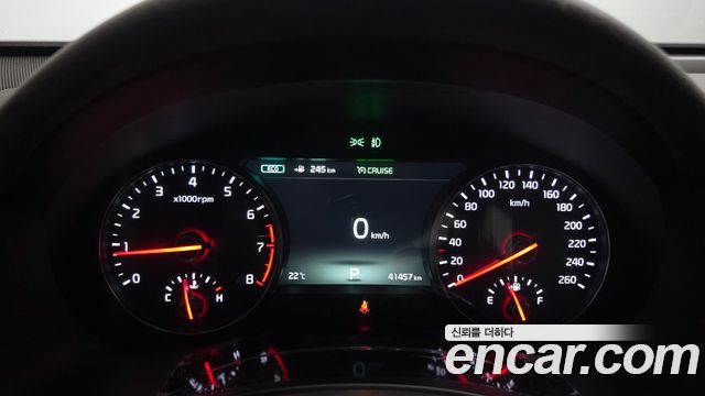 Kia K7 2017 — photo 11