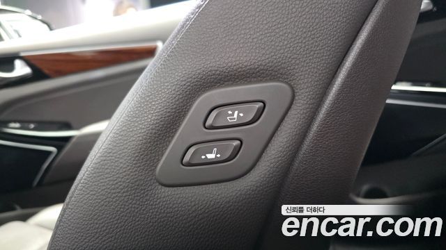 Kia K7 2017 — photo 28