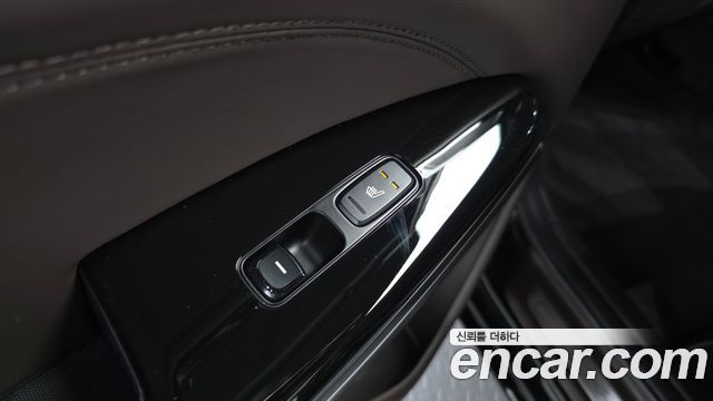 Kia K7 2017 — photo 33