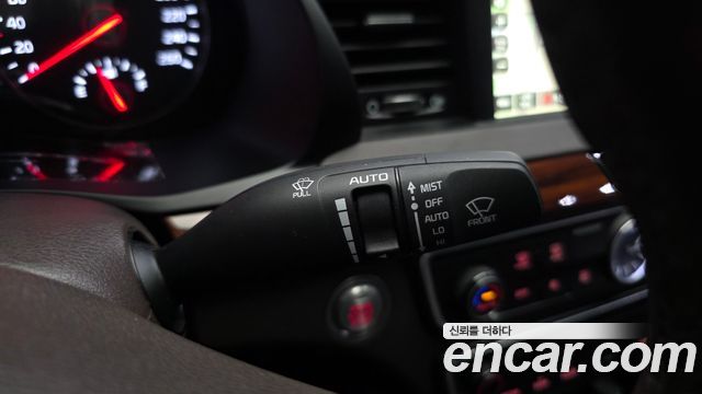 Kia K7 2017 — photo 36