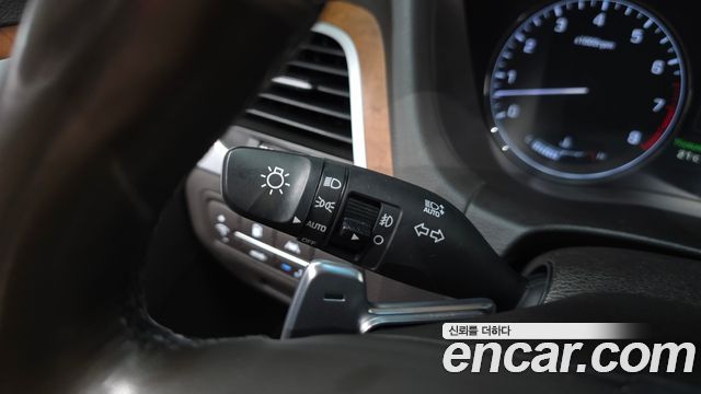 Hyundai Genesis 2014 — photo 32