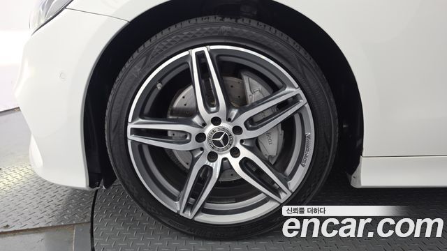 Mercedes-Benz E-Class 2017 — photo 5