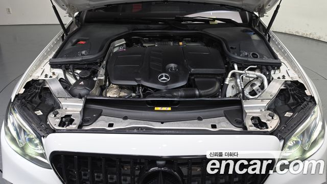 Mercedes-Benz E-Class 2017 — photo 6