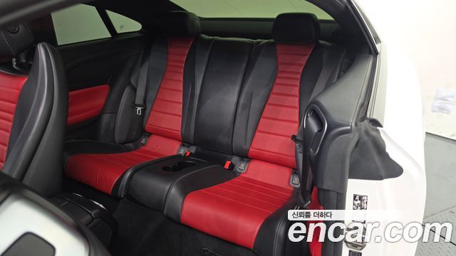 Mercedes-Benz E-Class 2017 — photo 11