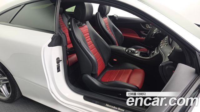 Mercedes-Benz E-Class 2017 — photo 12