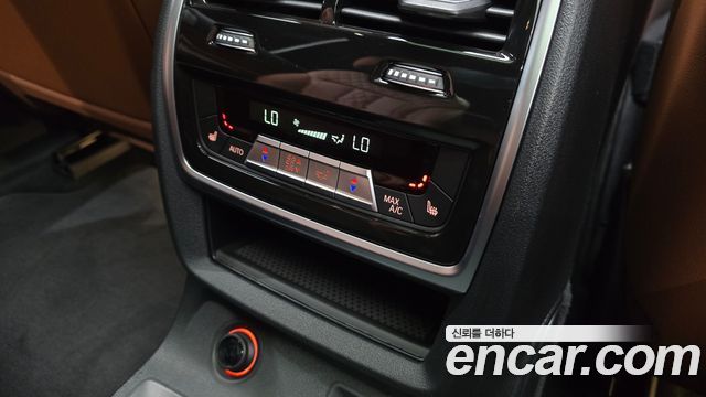 BMW X7 2024 — photo 18