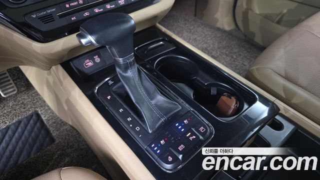 Kia Canival 2018 — photo 9