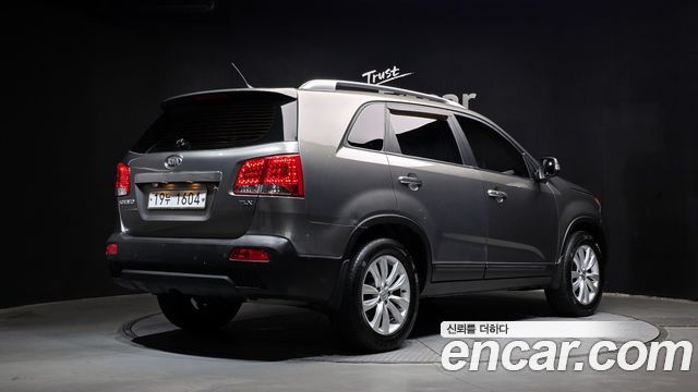 Kia Sorento 2011 — photo 2