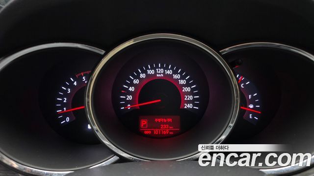 Kia Sorento 2011 — photo 8