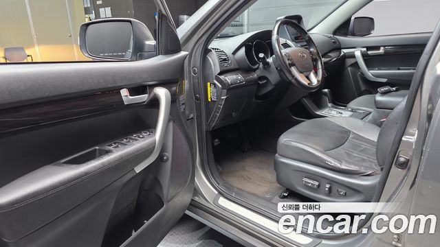 Kia Sorento 2011 — photo 10